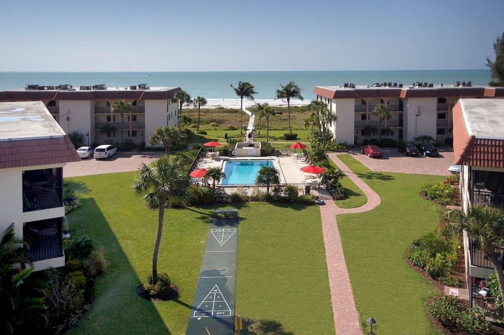 Sandalfoot Beachfront Condominium, photo 5