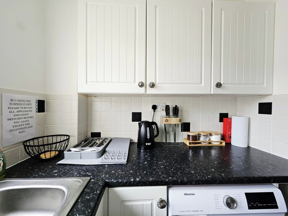 Willow Retreat - House in Burbage- Sleeps2- Garden