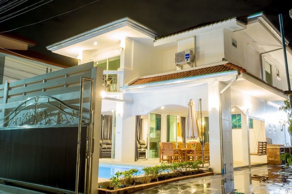 Pattaya Pool Villa