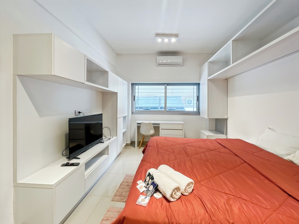 Ayres Suites Moreno
