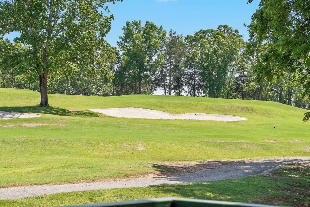 Catch the Sunrise - Branson Mo - Holiday Hills - 2bd Condo! view 4