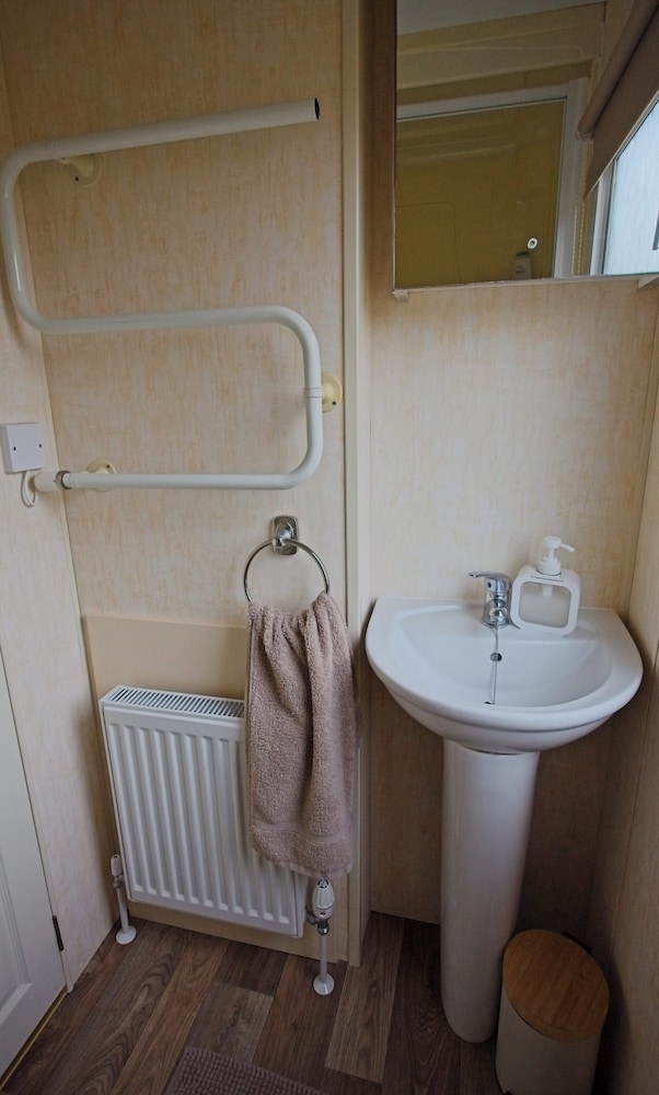 Comfortable Mobile Home in the Countryside
