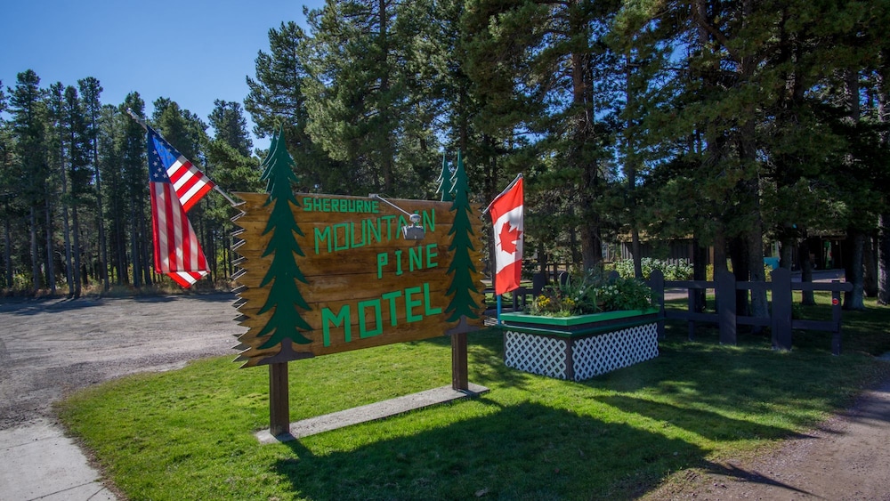 Mountain Pine Motel