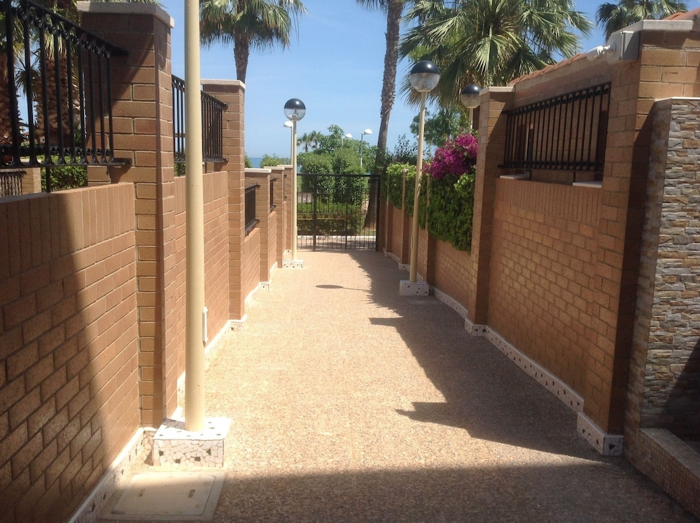 LET 4 U COSTA MARINA I