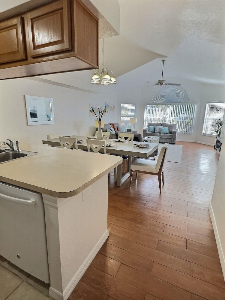 3-bedroom Apartment Minutes From Disney