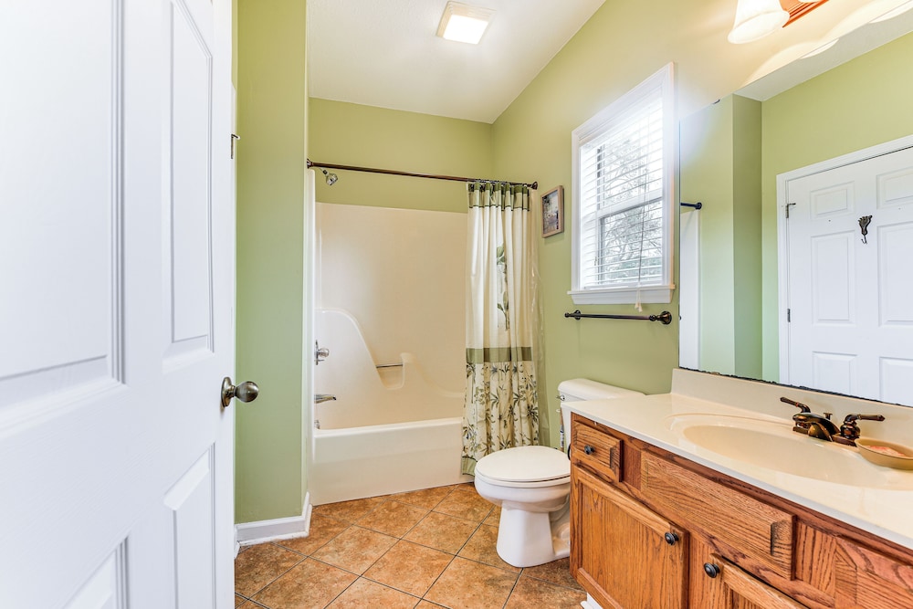Golfer's Oasis 1 Mi to Ocean: River Creek II Condo