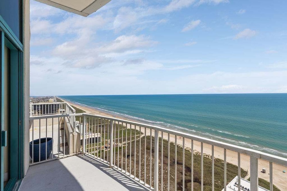 Penthouse Jr Unrivaled Luxury Insane Views 3 Bedroom Apts