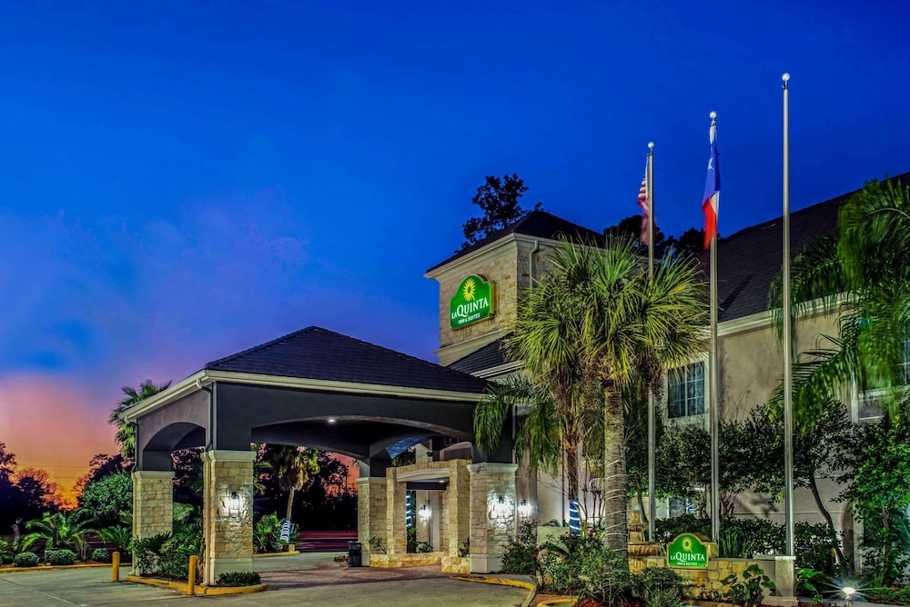 La Quinta Inn Suites by Wyndham Kingwood Houston IAH Airpt - Property Image 23