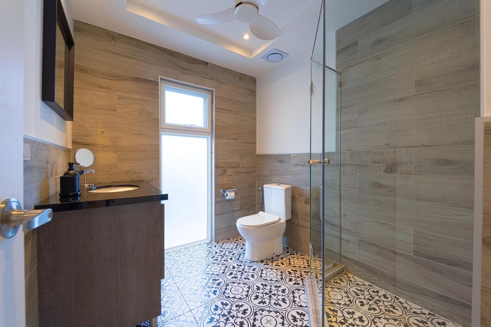 Brand-New Modern 3-Bedroom Villa MB20