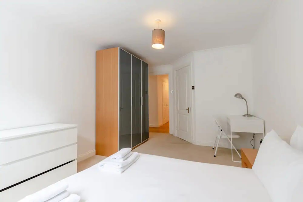 Stunning 2 Bedroom Apartment in the Heart of Westminster