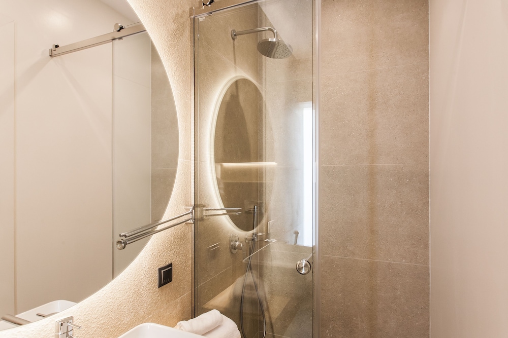 2 Level Beachfront Luxury Apt. by the Olon