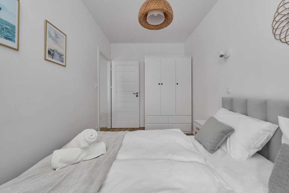 Blue Sky Apartment by Renters view 3