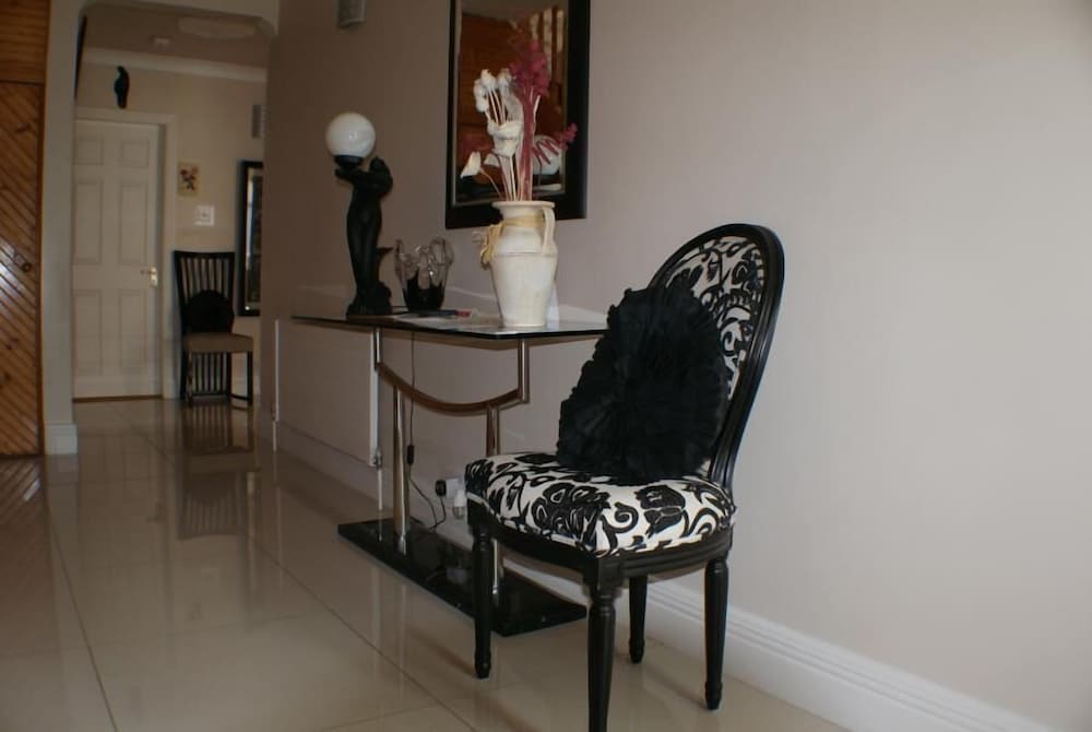 Eske Villa Bed & Breakfast