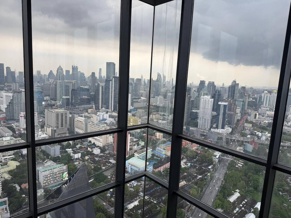 Circle Living Skyline Residence