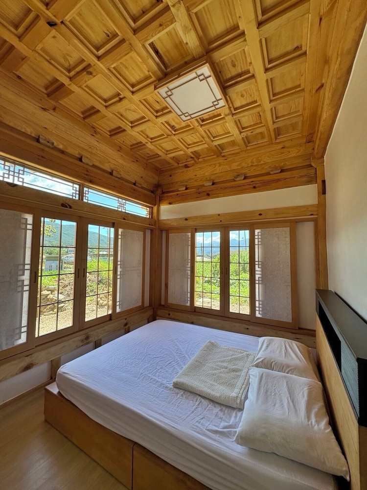 Jukrokjungsa hanokstay