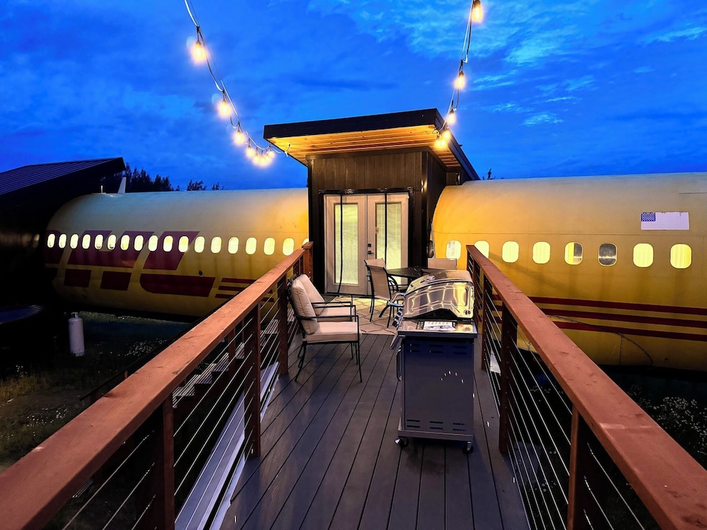 FLY8MA Pilot Lodge