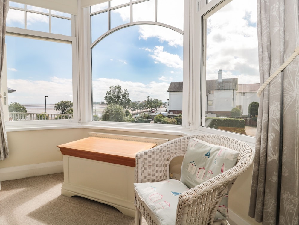 Photo 32
