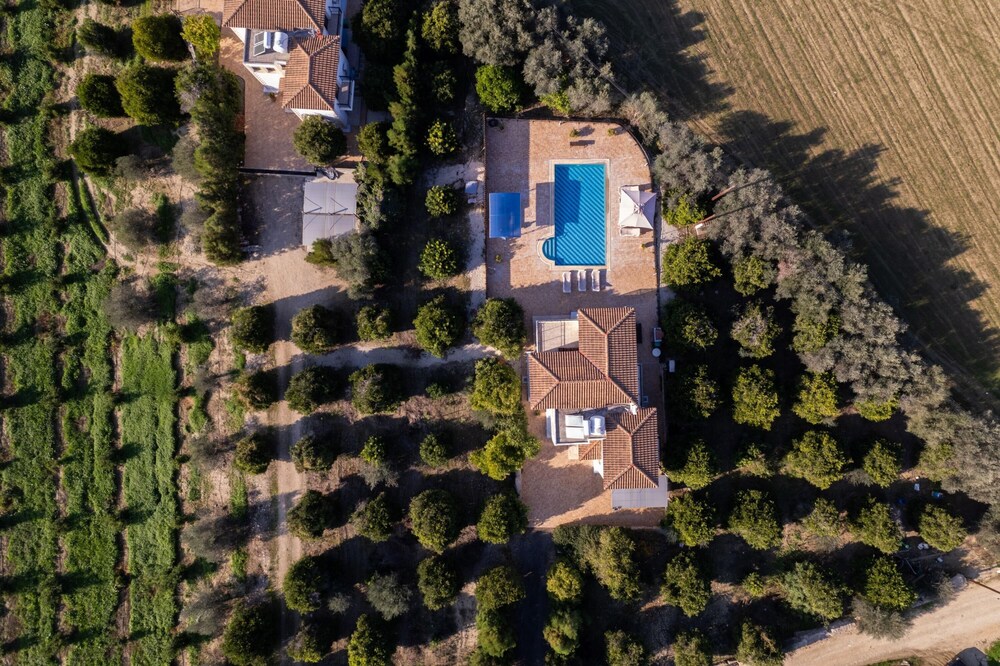 Villa Kambos Dio in Polis