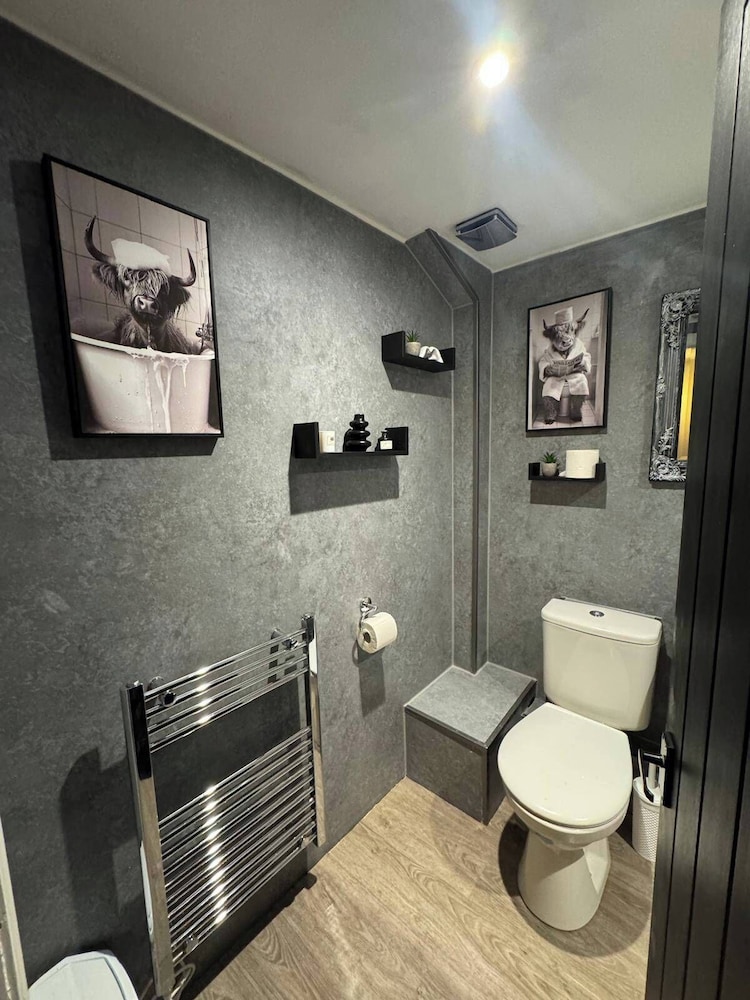 Winsford Woodford Cottage - Cozy Retreat