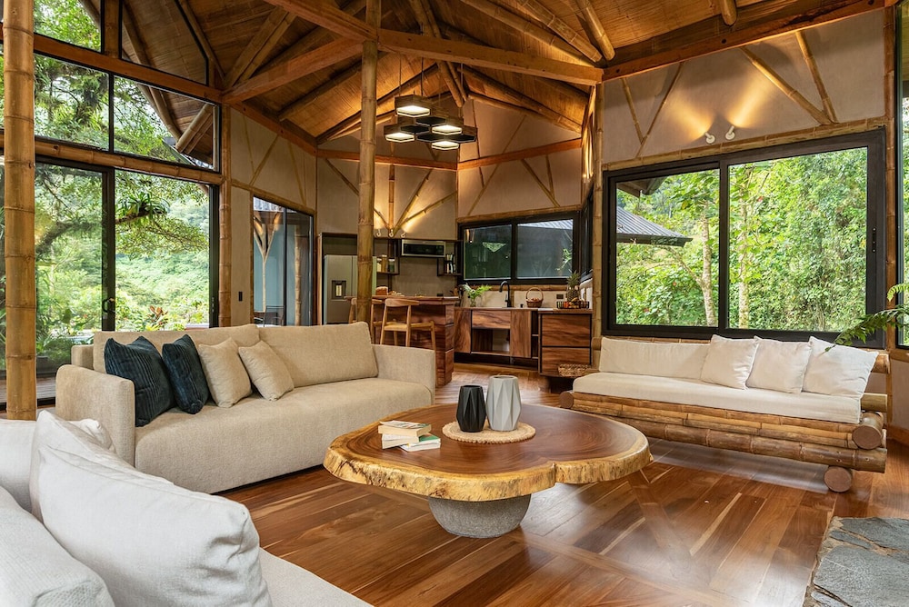 El Tigre Hideaway