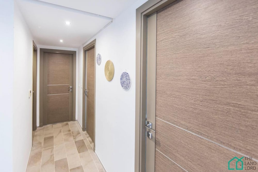 Brand New 2 Bd apt Jardins de Carthage view 2