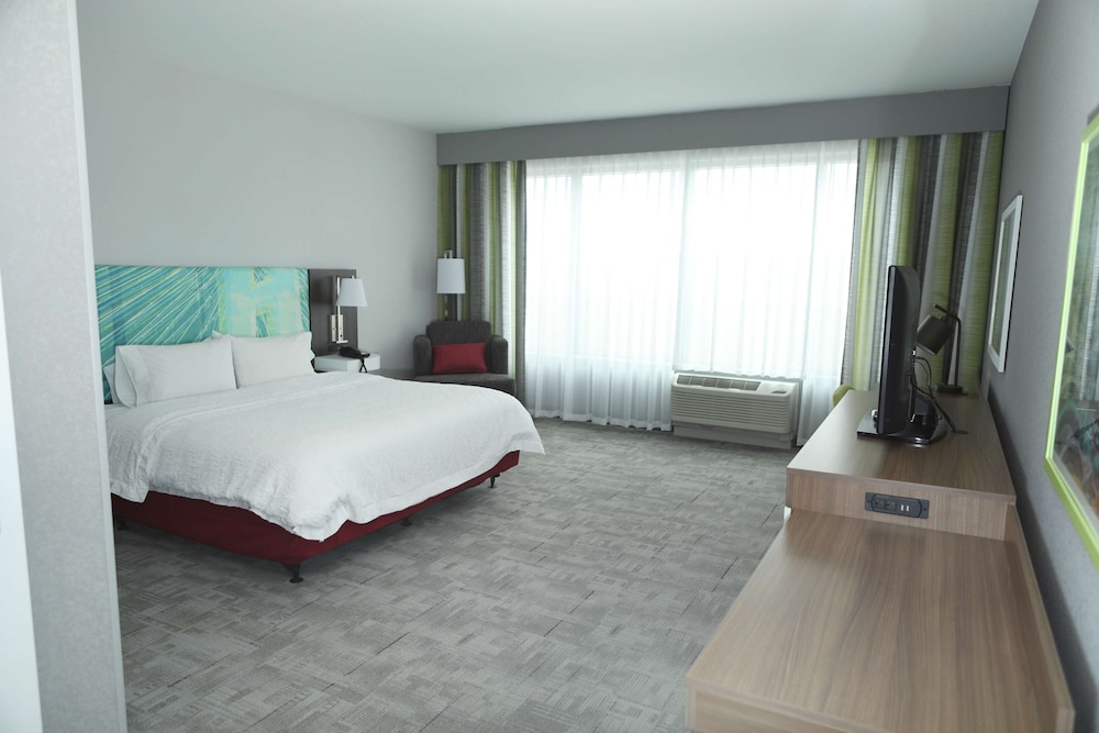 Burlington Vacations - Hampton Inn  Suites Burlington - Property Image 2