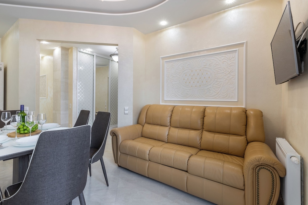Modern apartment with spacious kitchen