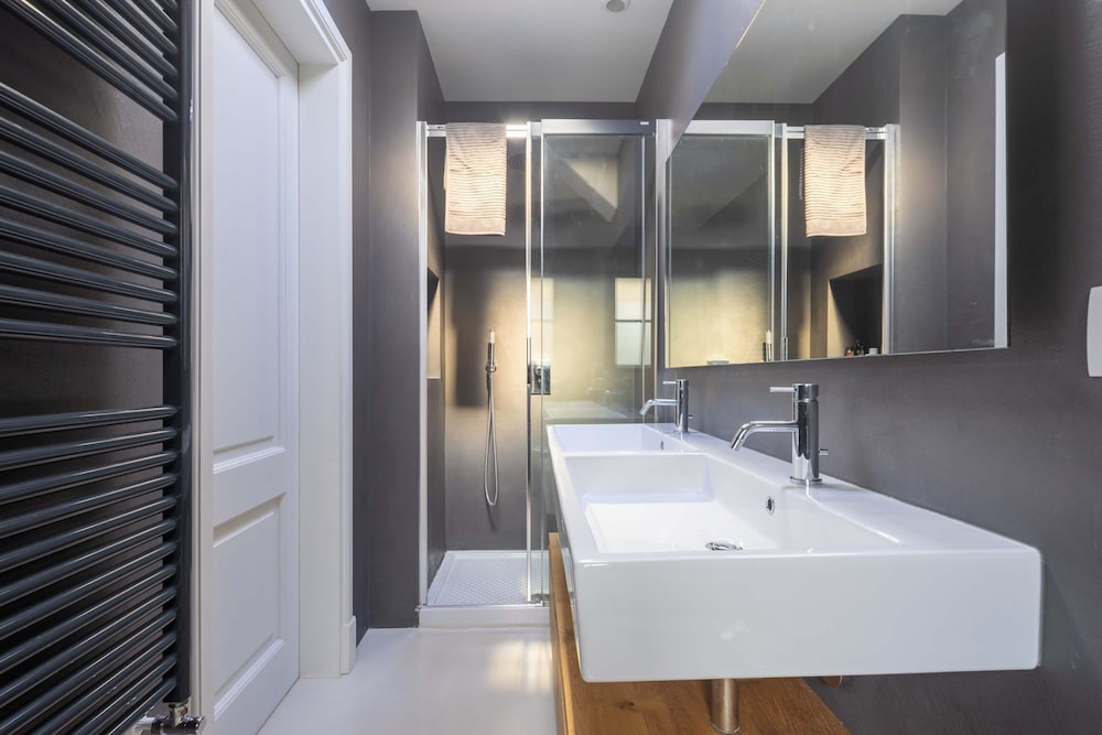 w Amazing 2BR in Centric in Florencia