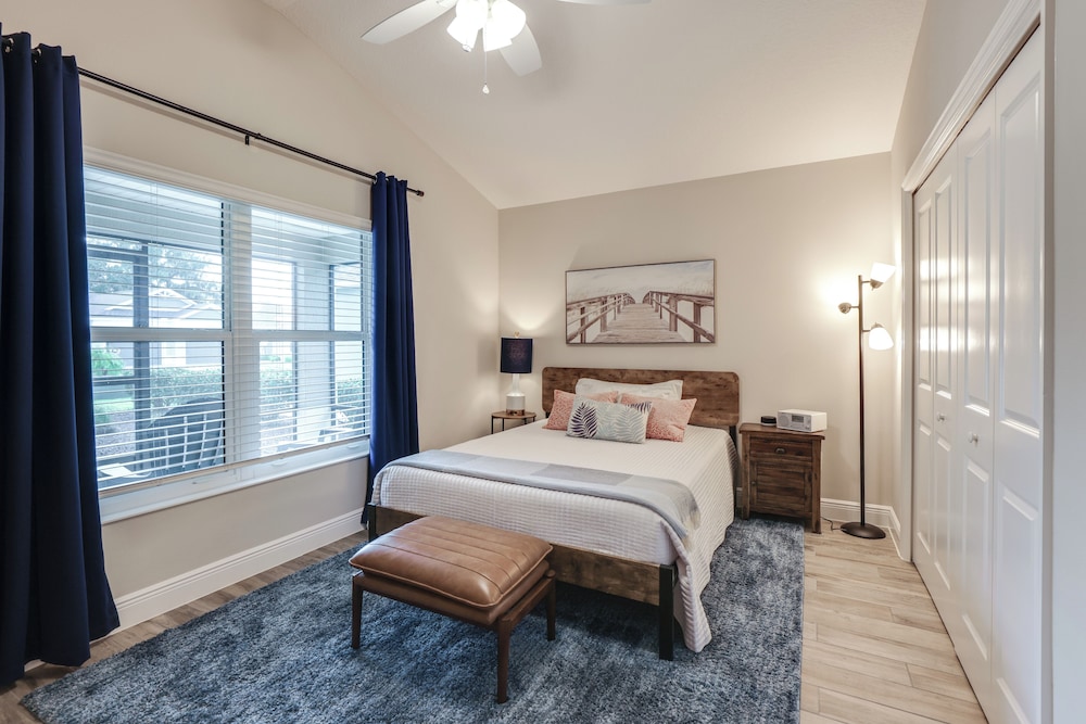 Golf Cart & Home Office: The Villages Retreat!