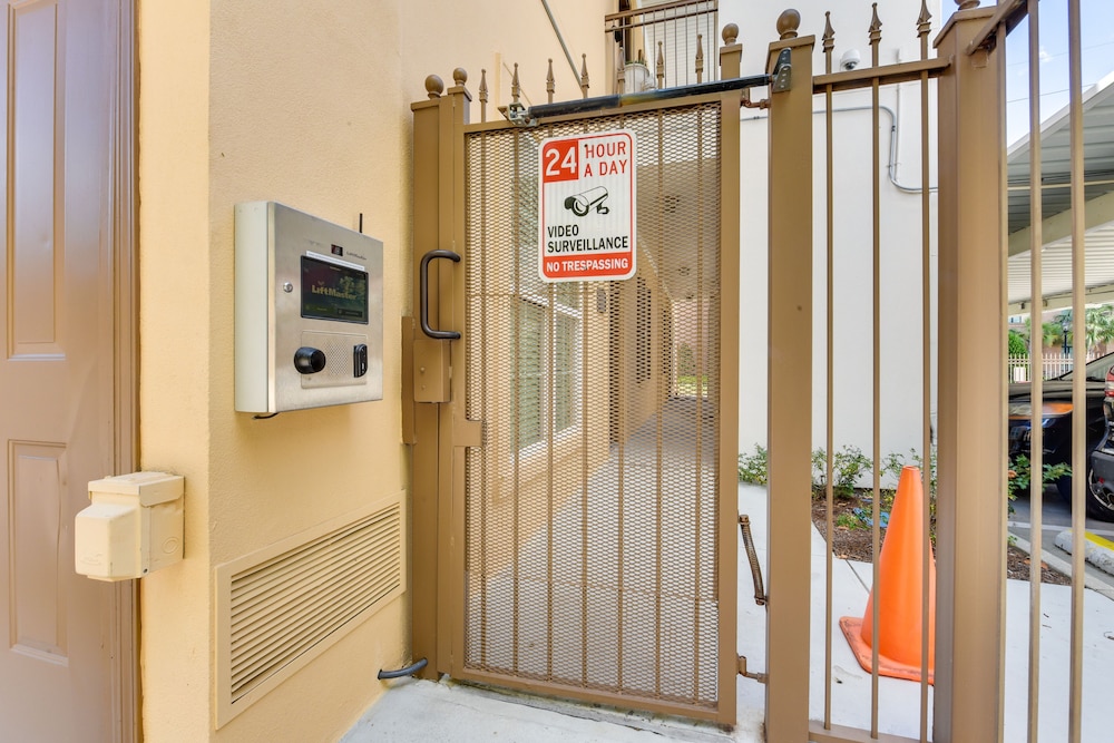 Lovely Baton Rouge Condo ~ 1 Mi to LSU view 3