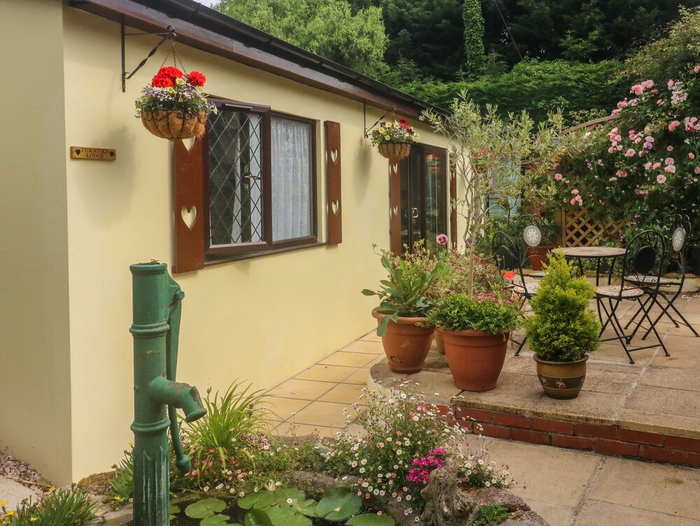 Turnpike Lodge