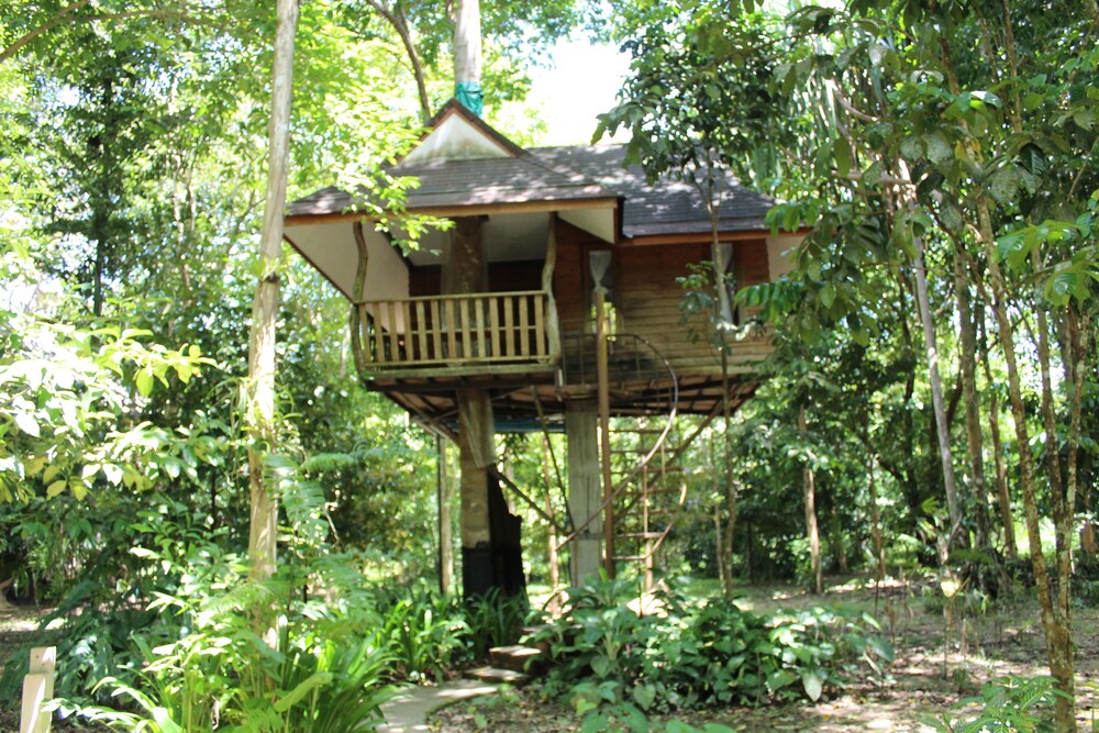 Baan Khao Sok Resort
