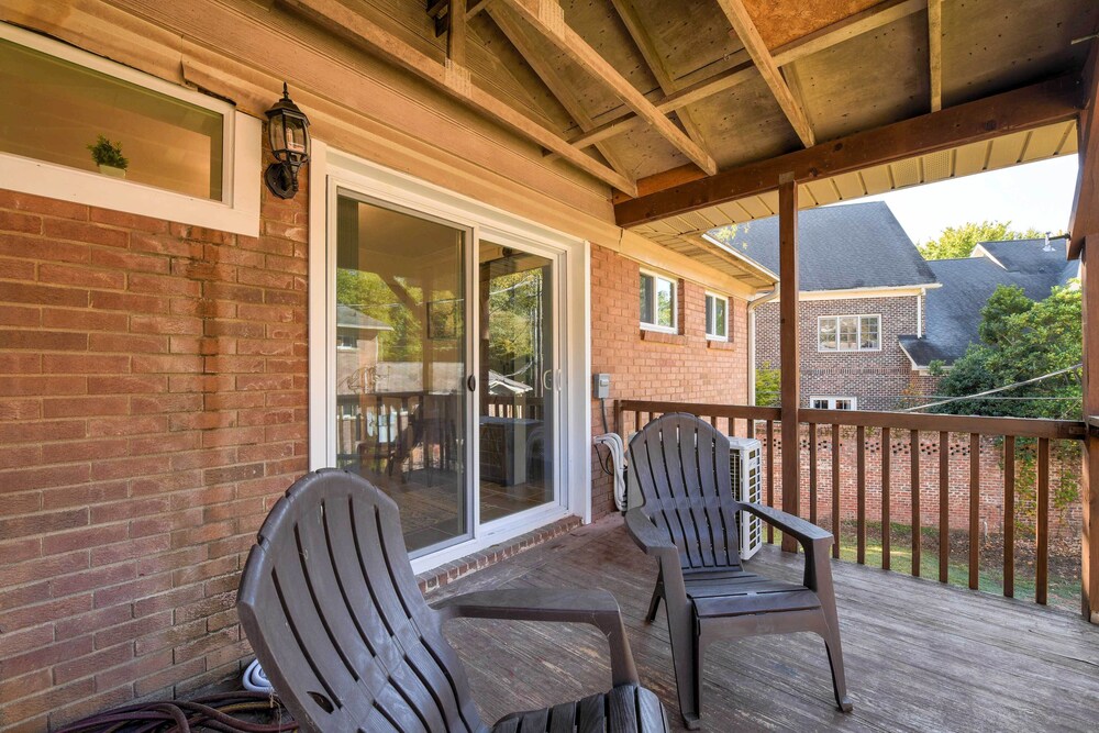 Charming Charlotte Condo - Fully Renovated! view 3