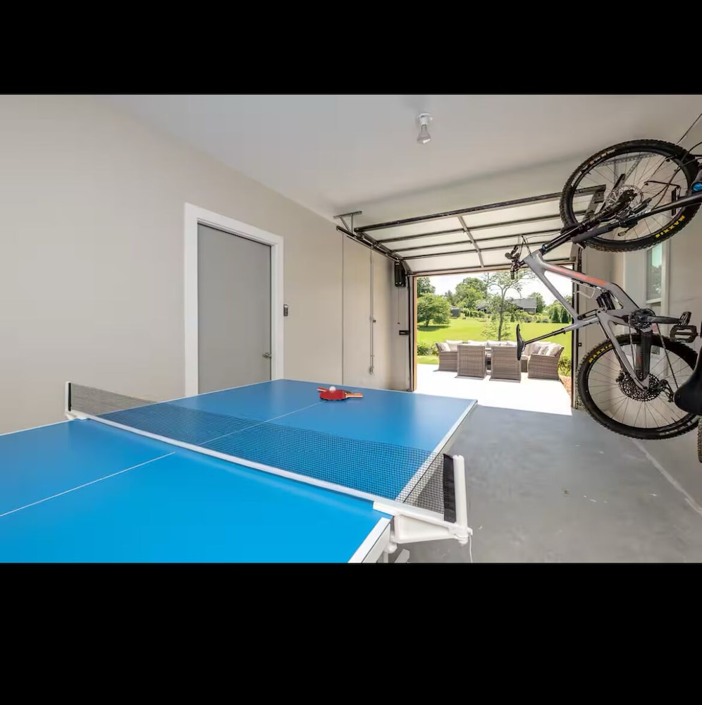 Downtown Brevard Retreat &Cyclists Dream