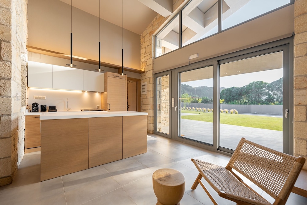 Terra Petra Luxury Villas - Gaia Villa