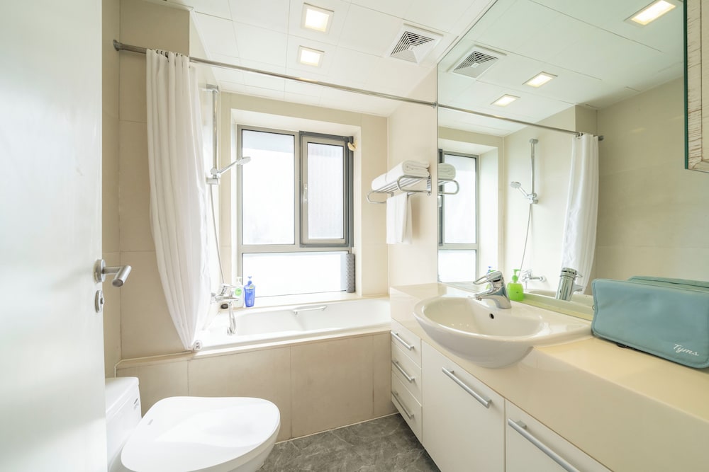 Tyms Cozy 2BR 1BA Apt Xuhui Metro