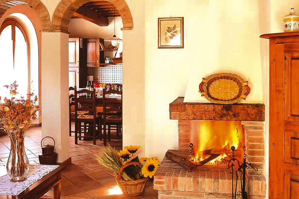 Estate in Montaione With Pool & Wine Tasting