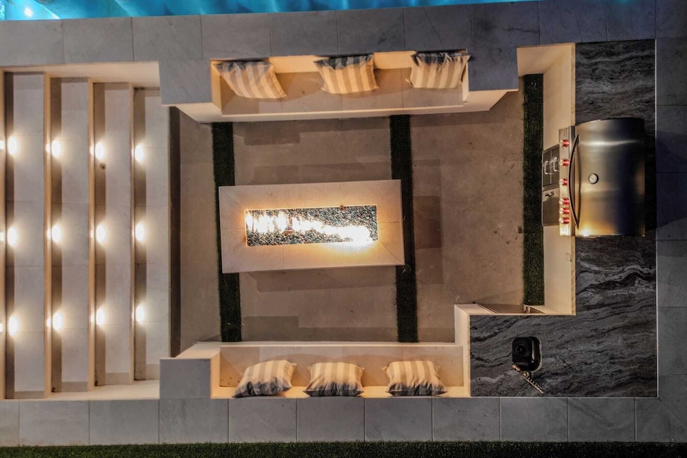 Villa Sleeps 17 w/ Pool, Firepit, Putting Green Bravo Villa 3 by Avantstay
