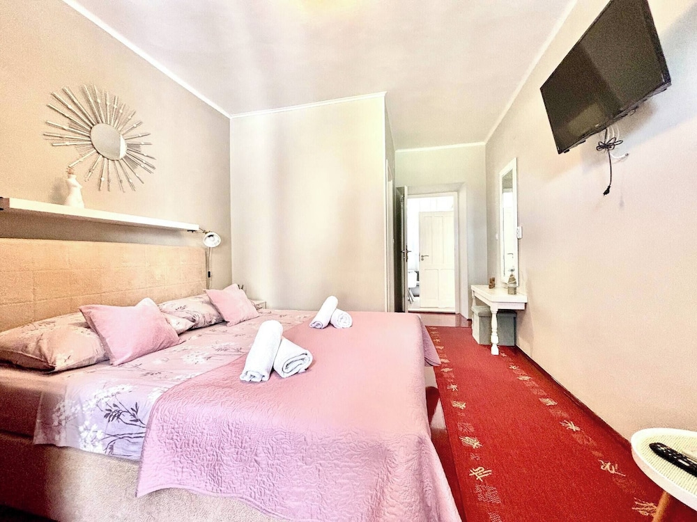 Cozy one Bedroom Apartment Pietra Storica