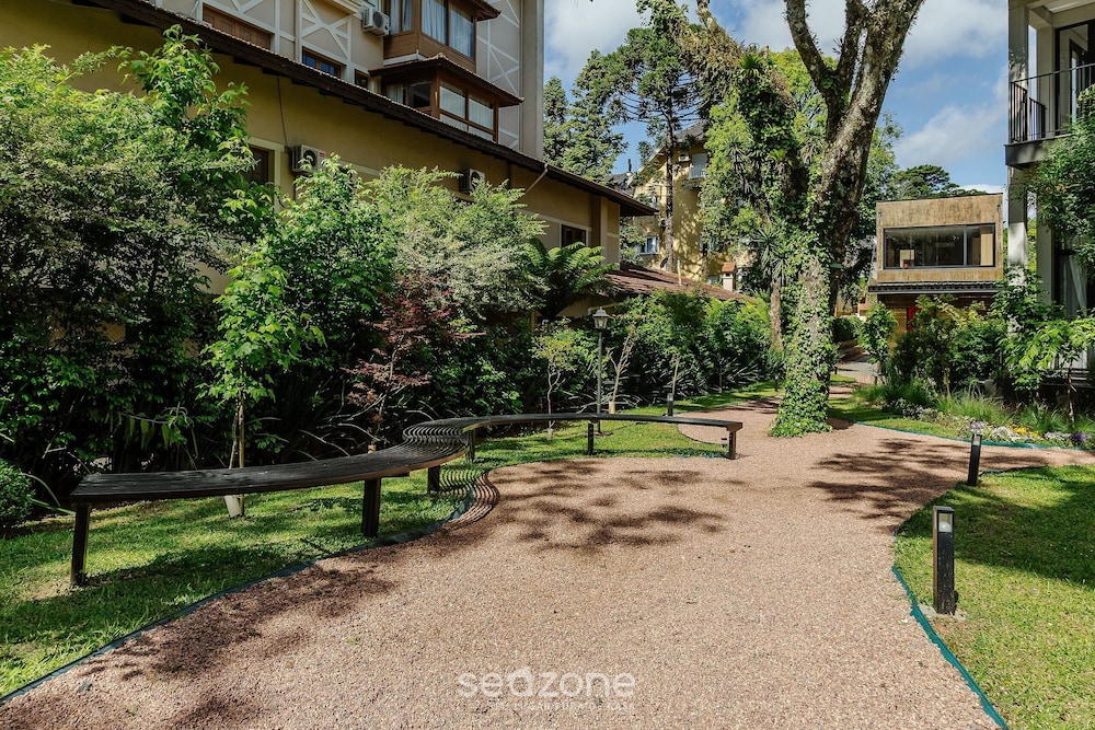 Modern and Complete Stays in Gramados Tourist Center - Cbgs
