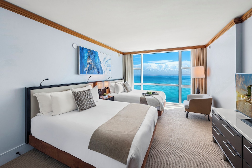 Luxury Vacation Rentals at Carillon Wellness Resort by LRMB