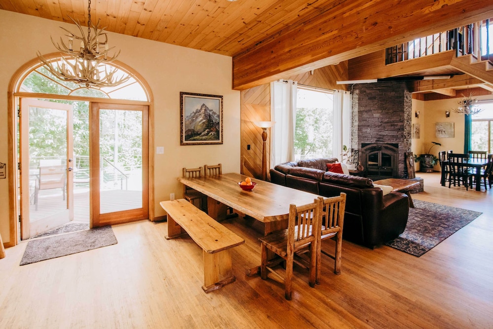 'big House Lodge' - Cle Elum Retreat on 8 Acres! - Property Image 11
