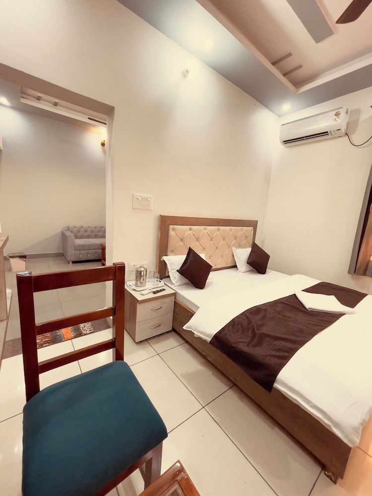 Vishram Guest House