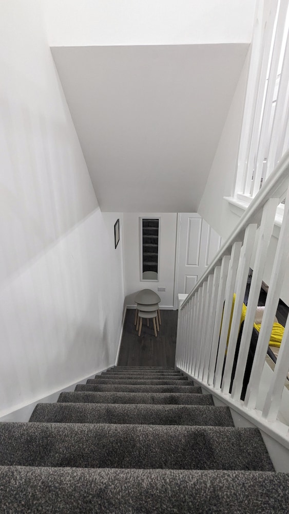 Modern House - 4 Bedrooms - Familyfriendly