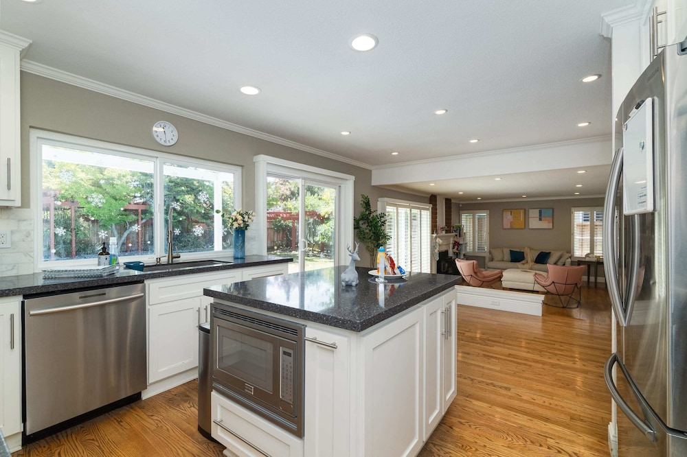 @ Marbella Lane - Blissful 4BR Home w/ Pool in SJ