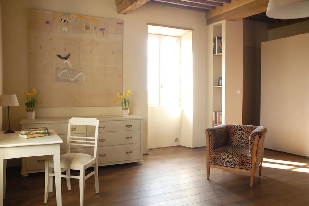 La Maison de Bazugues view 2