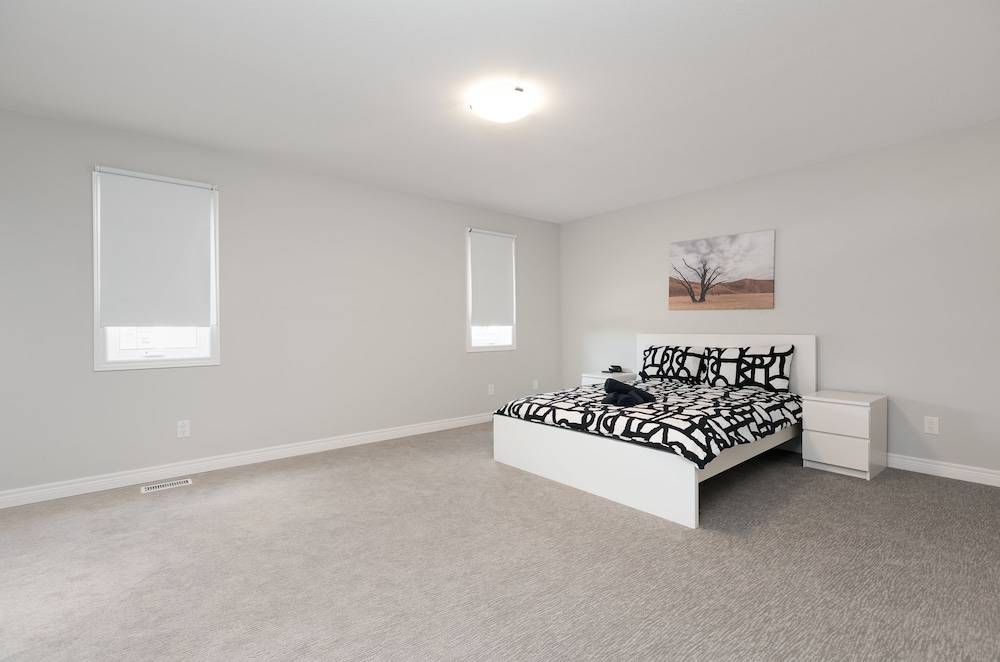 Luxury Entire house mins Niagara falls & Brock uni