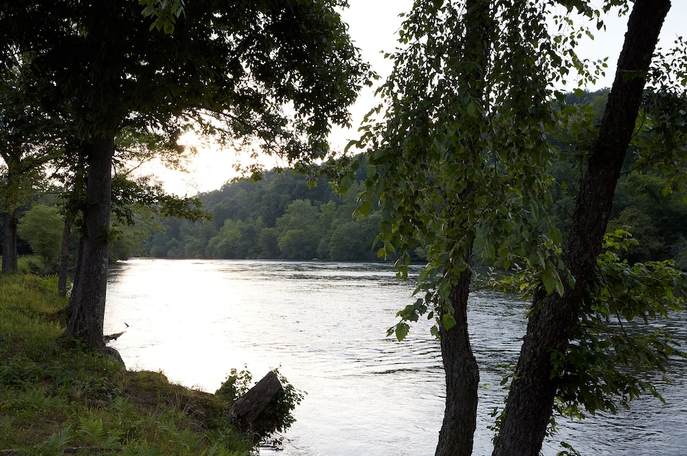 Asheville River Cabins