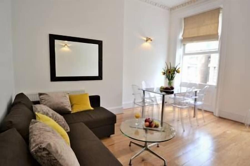 Luxury Hyde Park