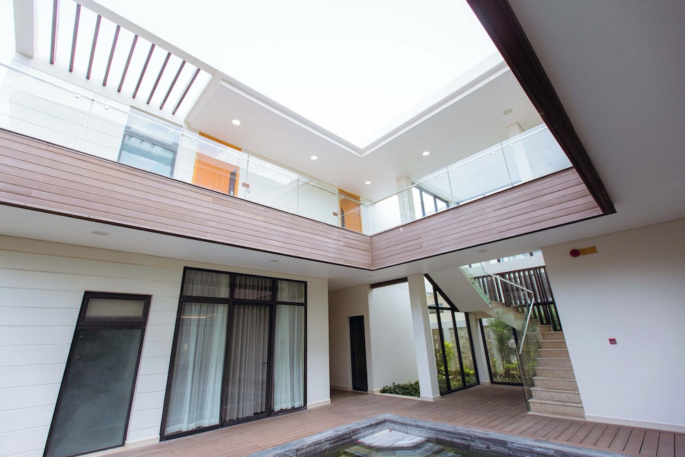 The Palm Nest Cam Ranh Pool Villa